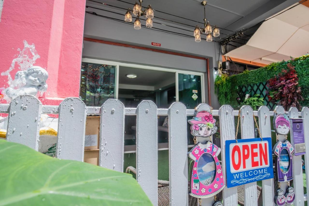 Bed and breakfast Menulis Coolly House Patong Extérieur photo